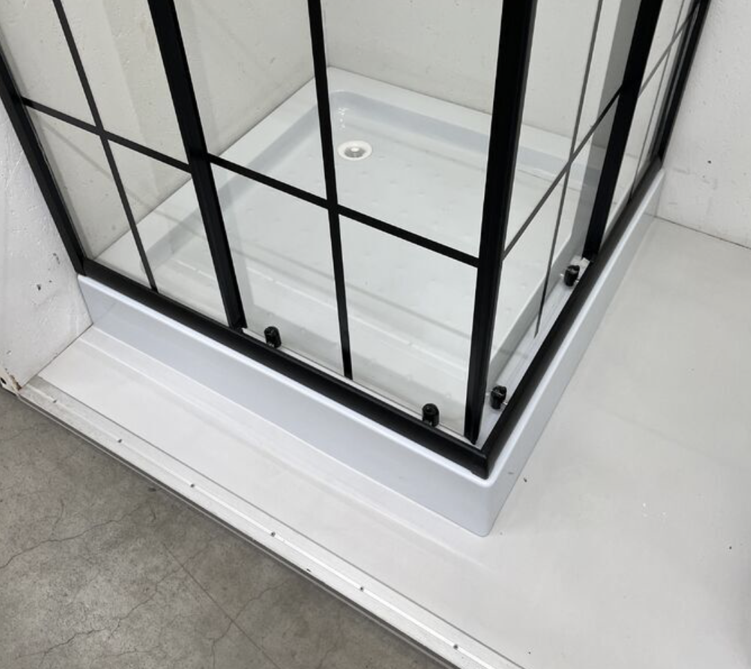 New shower tray 80 x 80