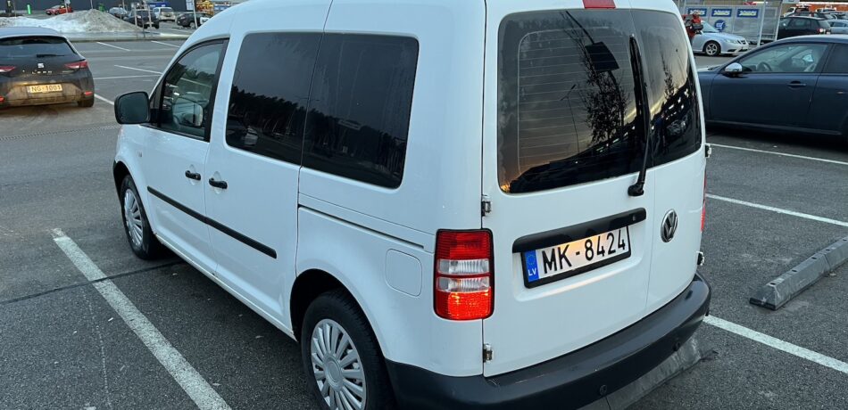 VW Caddy 1, 6tdi 2011, white