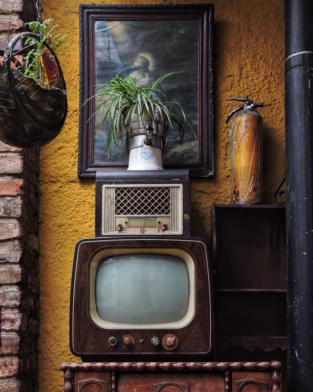 We are looking for all kinds of antique furniture