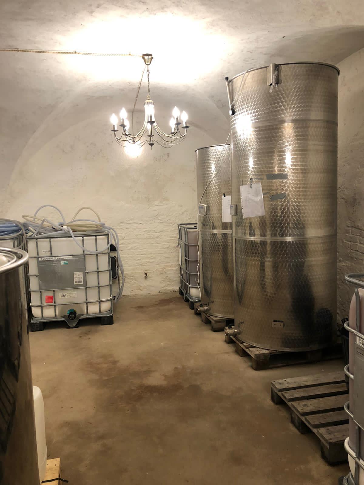 ”Kabile Manor Winery”