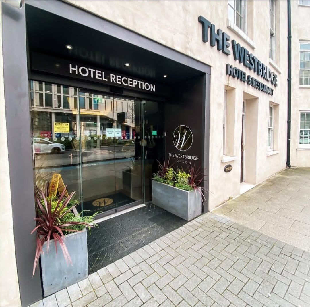 Assistant Director of Food and Beverage wanted