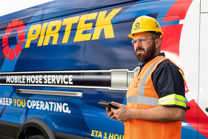 q3-van-worker