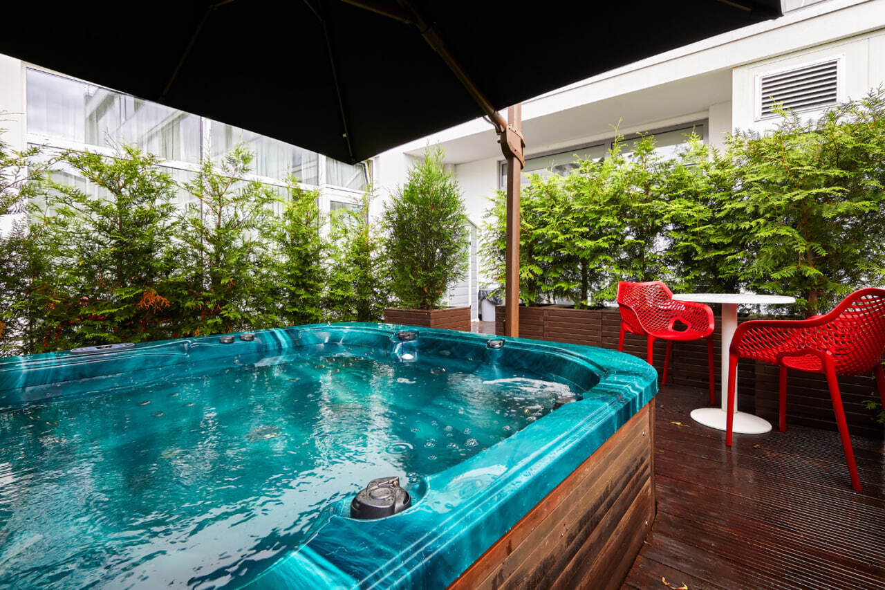 Operating apart-hotel with restaurant for sale in the centre of Jūrmala