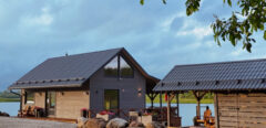 80 ha multifunctional investment property – fish farm, holiday homes, deer park – significant development potential.