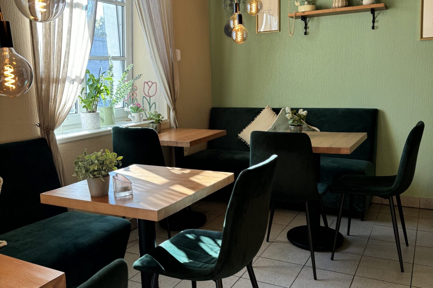 Za Cafino café for sale