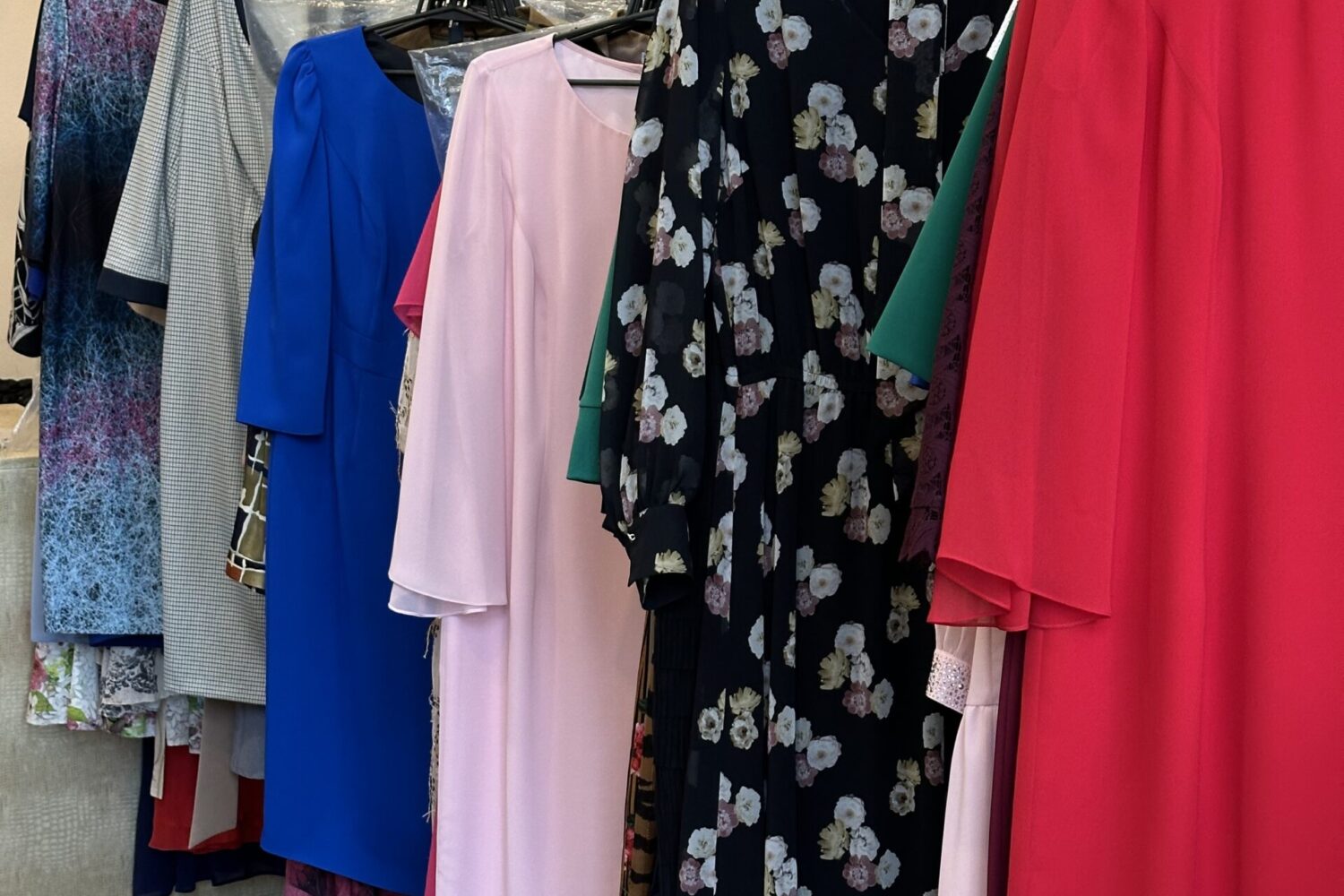 Ready-made women’s clothing store business for sale