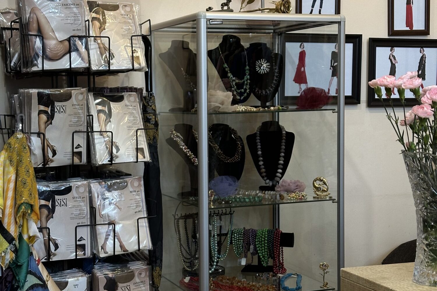 Ready-made women’s clothing store business for sale